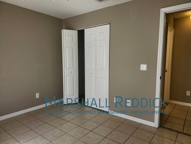 Building Photo - Cozy 3 bed 2 bath off Alabama