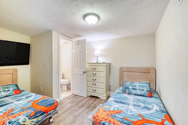Building Photo - 114 Lynnhurst Dr