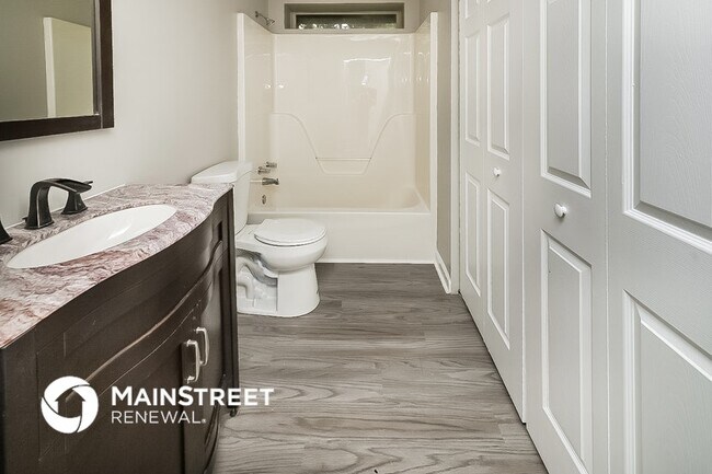 Building Photo - 1014 Lassiter Dr