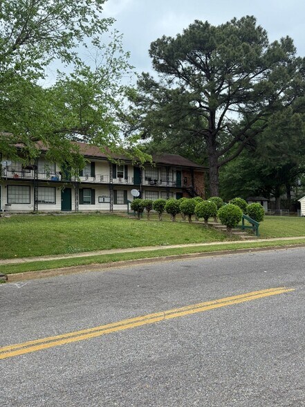 Building Photo - 3720 Outland Rd