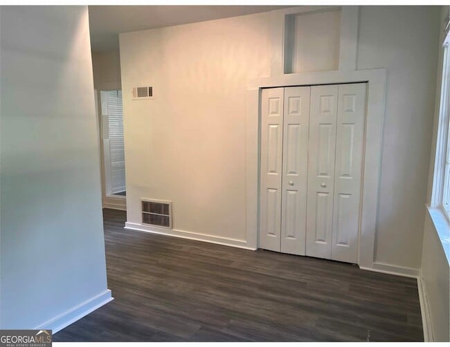 Building Photo - 806 Briarcliff Rd NE