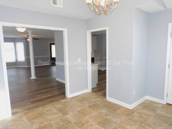 Building Photo - 5101 Mountain Ash Ct