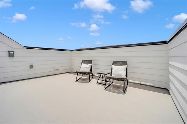 Building Photo - 1525 Pecos St