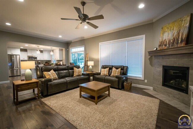 Building Photo - 7616 SW Lowell Ln