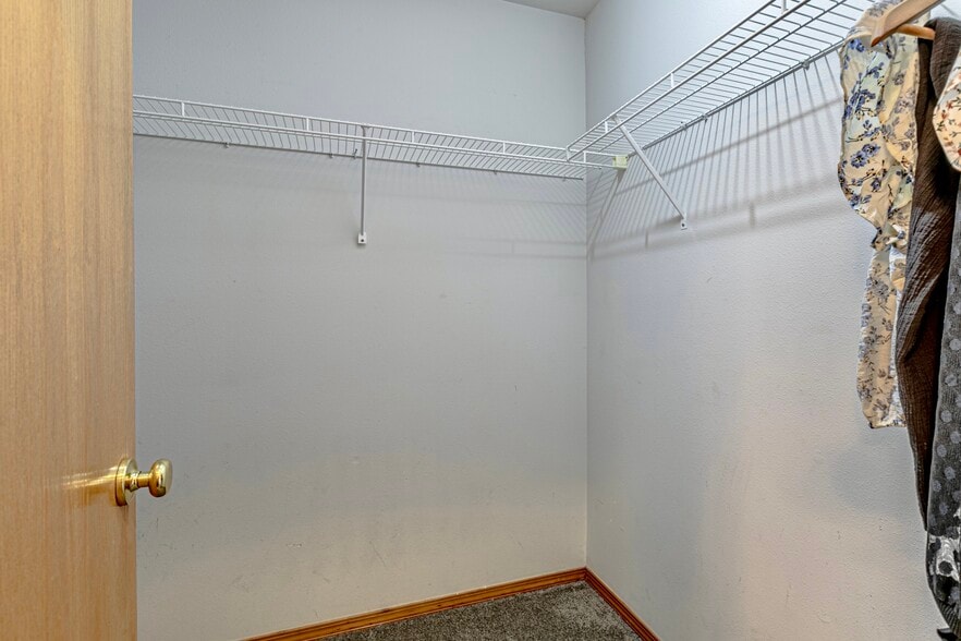 Building Photo - 4601 Nassau Ave NE