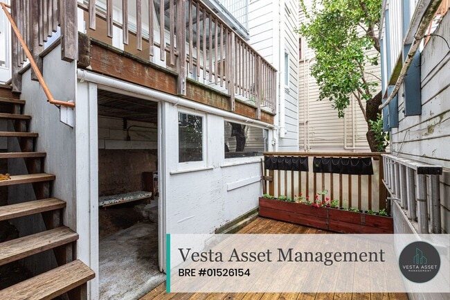 Building Photo - 301-303 Corbett Avenue