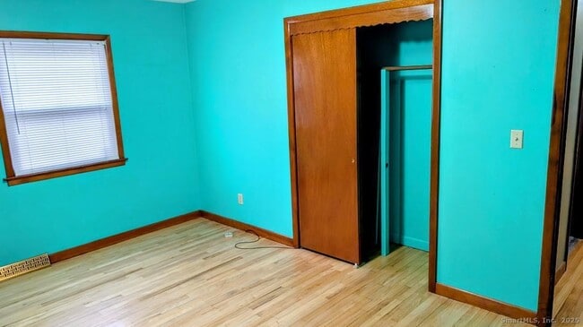 Building Photo - 64 Chatham Ave