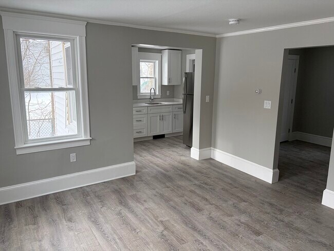 Building Photo - 336 Lincoln St