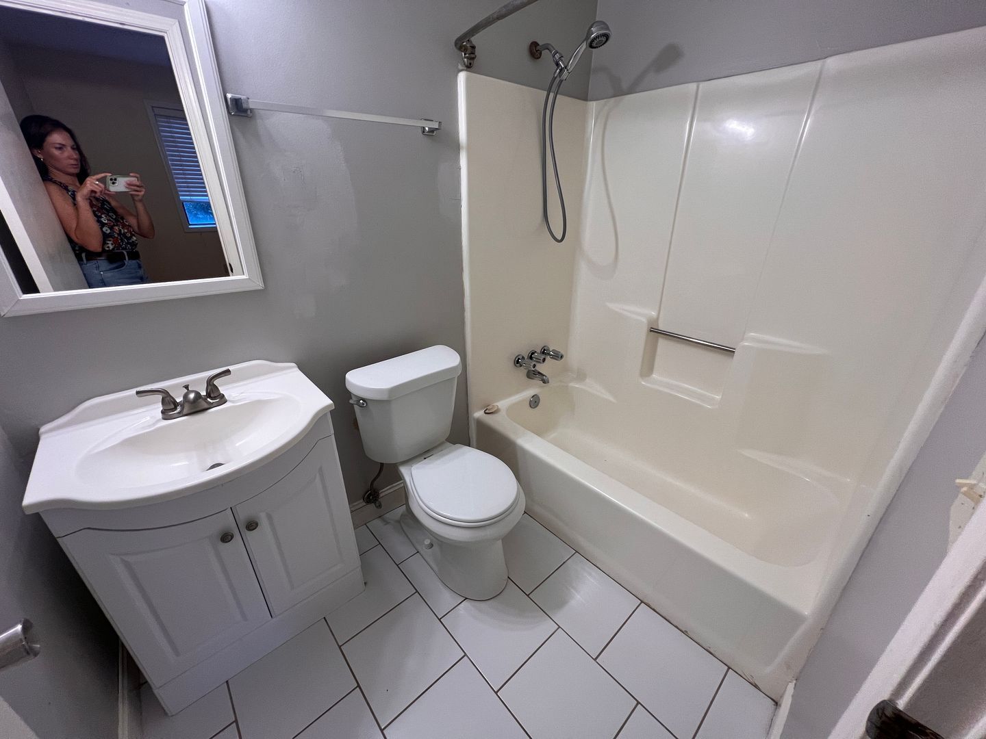 Building Photo - Tiger Inn