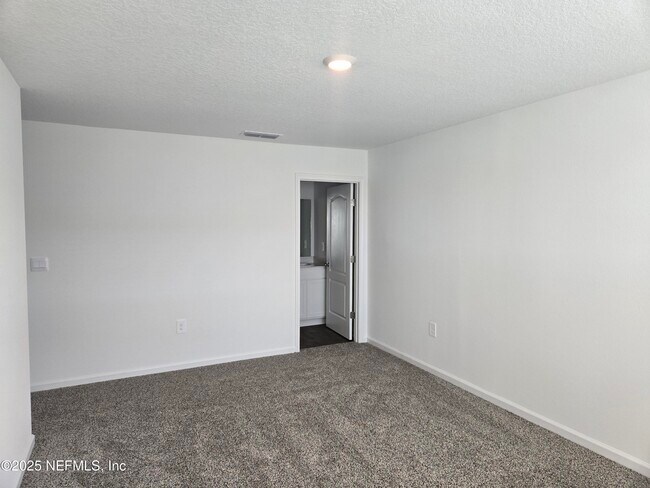 Building Photo - 1550 Jeremiah St