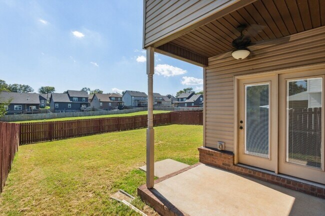 Building Photo - 1275 Golden Eagle Way
