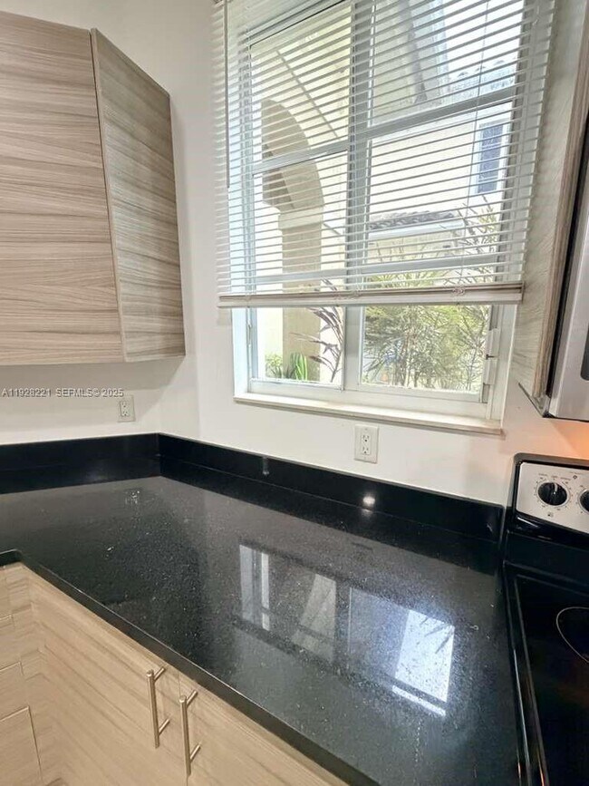 Building Photo - 2735 SW 81st Terrace