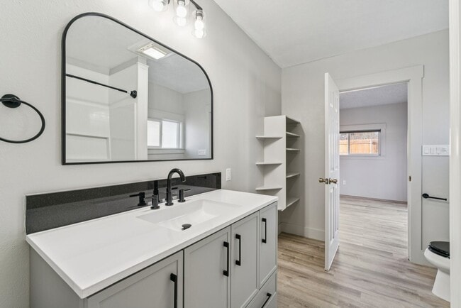 Building Photo - 4306 Plum St