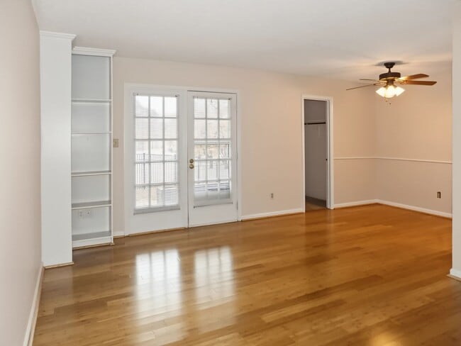 Building Photo - 4610 Lawndale Dr