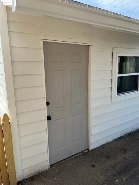 storage shed - 9800 Chambers Ct