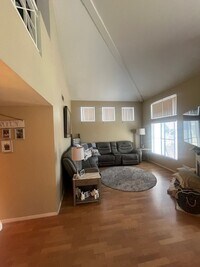 Building Photo - Beautiful 2 Bedroom and 2 Bath with loft in Corona-2235 Indigo Hills Dr. Unit 6