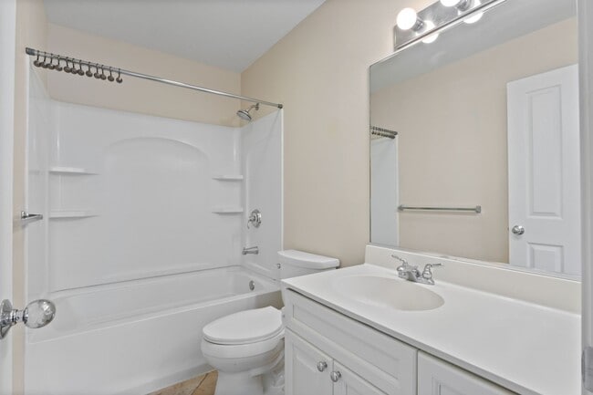 Building Photo - Perfect for Pets & Families! 4BR Ewa Beach Home with Fenced Yard & Pool Access