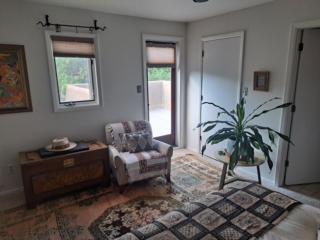 Building Photo - Charming 4-Bedroom, 2-Bath Home with Priva...