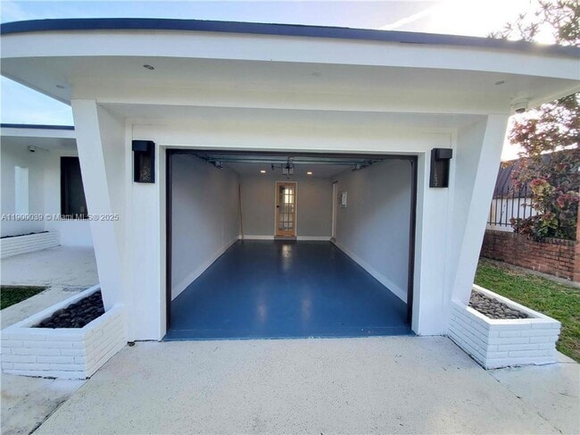 Building Photo - 3130 Pierce St