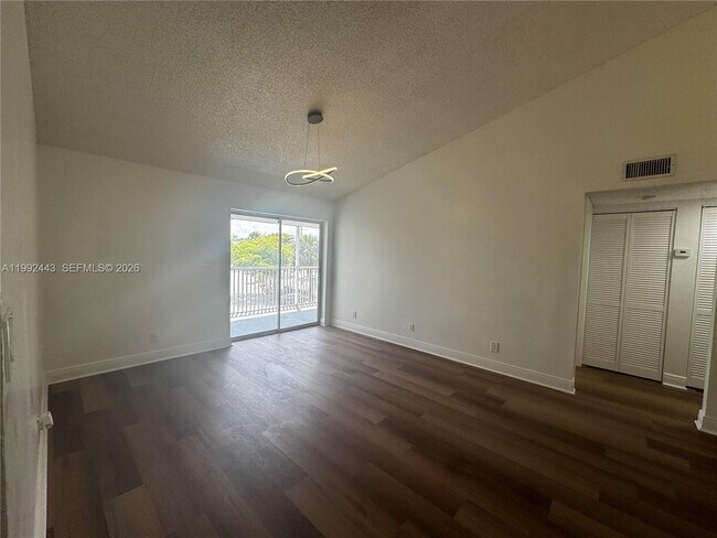 Building Photo - 5720 Rock Island Rd