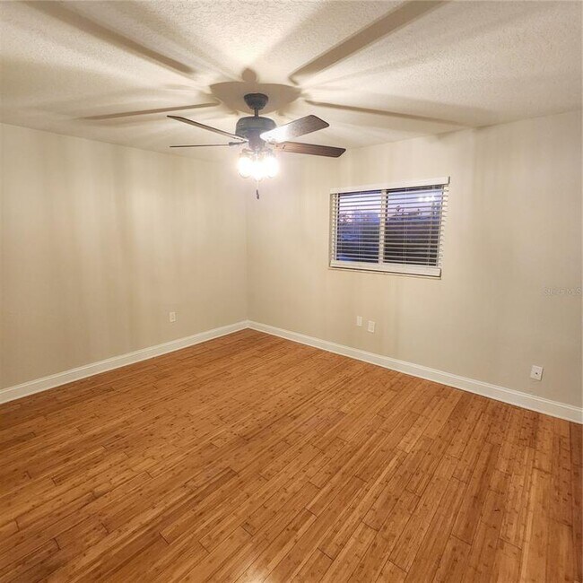 Building Photo - 8535 Blind Pass Dr