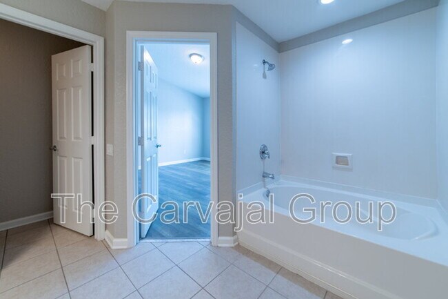 Building Photo - 1017 Enclair St