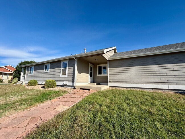 Building Photo - 4334 Pennyroyal Ln
