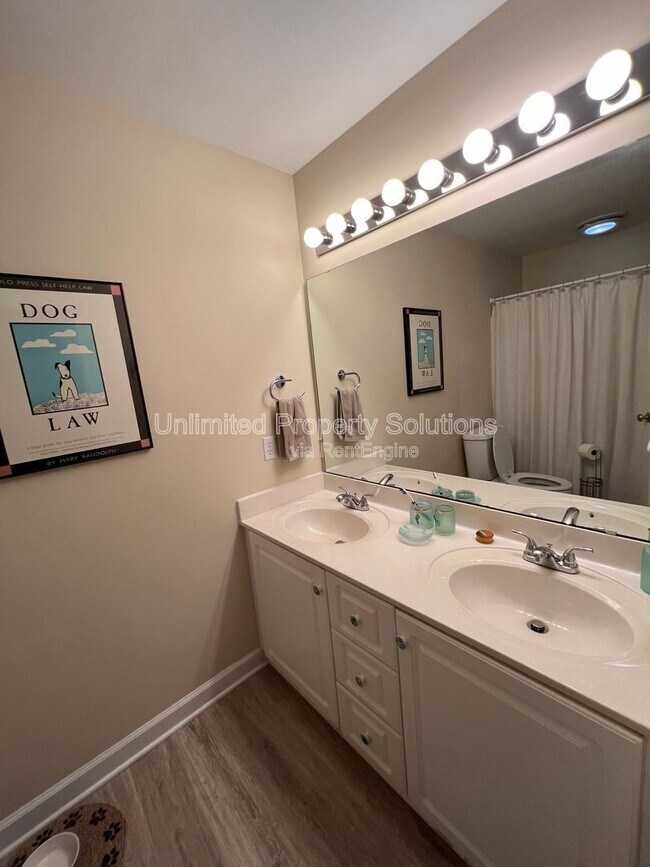 Building Photo - 5813 Wrightsville Ave