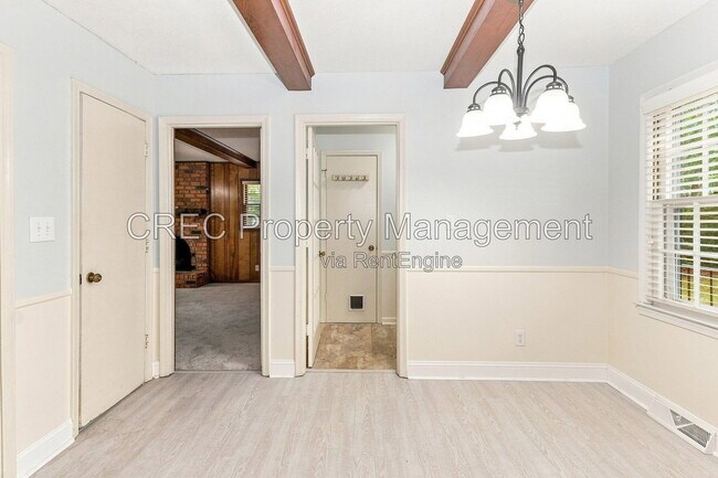 Building Photo - 321 Shaftesbury Ln