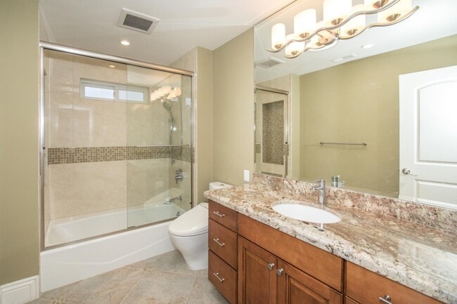 Building Photo - 446 Guadalupe Dr