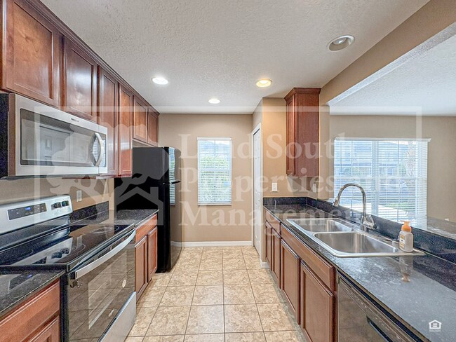 Building Photo - 5432 River Rock Rd