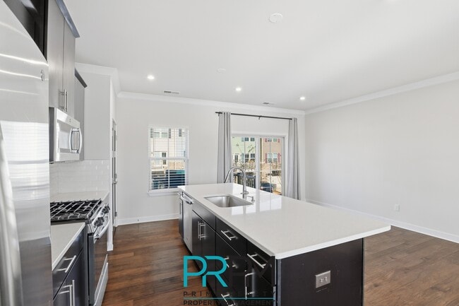 Building Photo - 49 Itasca Dr