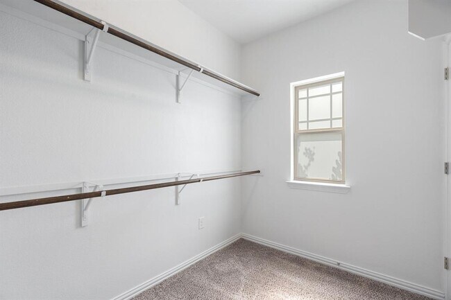Building Photo - 8712 Slater Dr