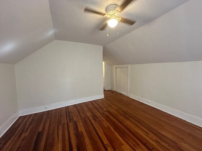 Building Photo - Charming 4 Bedroom House in Bedford