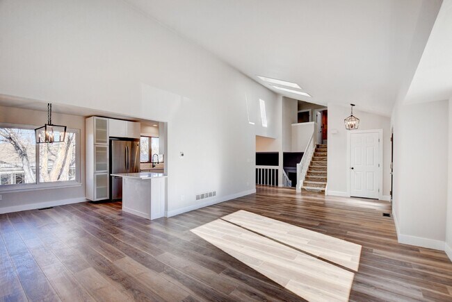 Building Photo - Willow Creek Home 4BR/3BA with attached 2 car garage! AVAIL 7/15/26