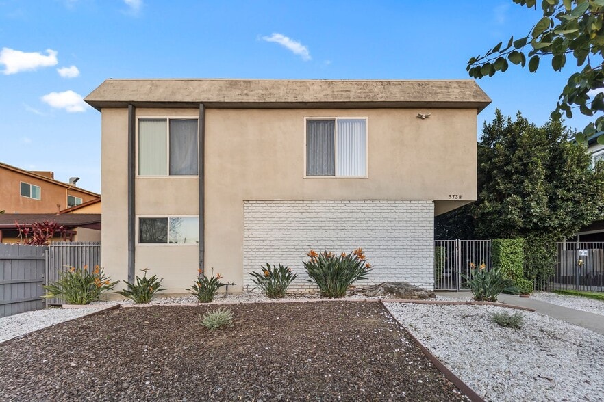 Building Photo - 5738 Woodman Ave