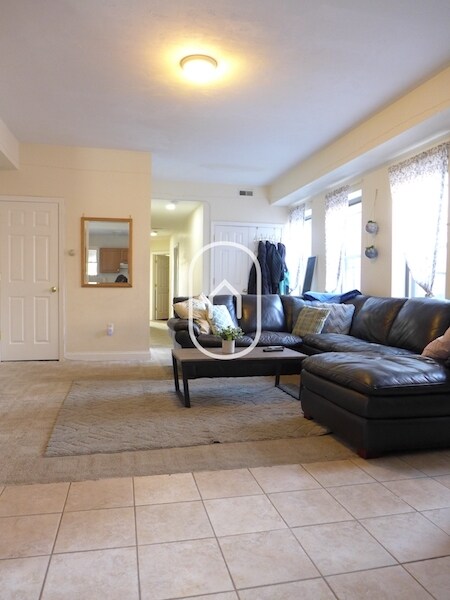 Building Photo - 22 S Huntington Ave