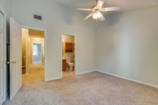 Building Photo - 3 bdrm/2 Bath Condo  Bristol, TN