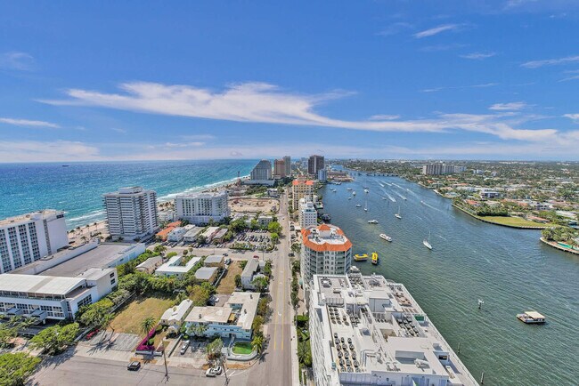 Building Photo - 2908 Bayshore Dr