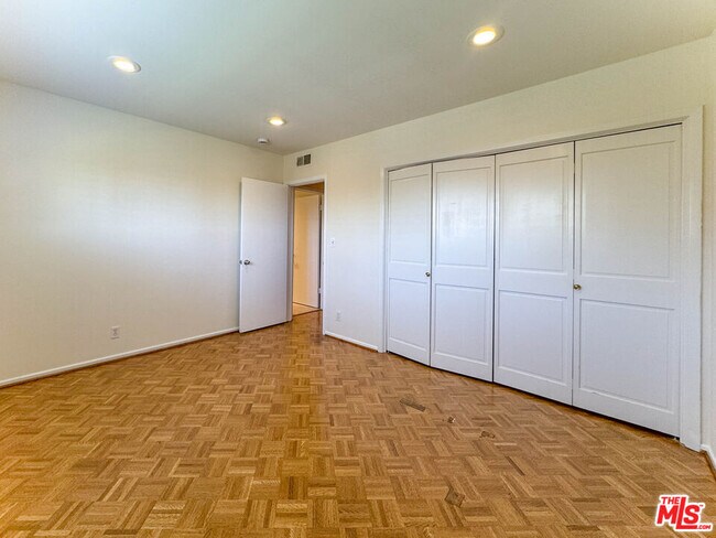 Building Photo - 16951 Ivadel Pl