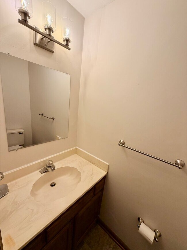 Building Photo - KEMPSVILLE LAKE