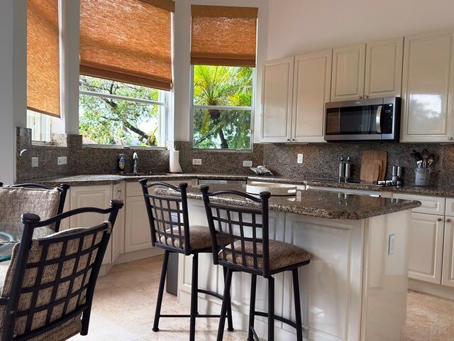Building Photo - 8387 Ironhorse Ct
