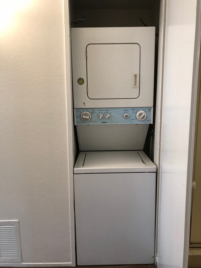 Building Photo - 3606 1st Ave