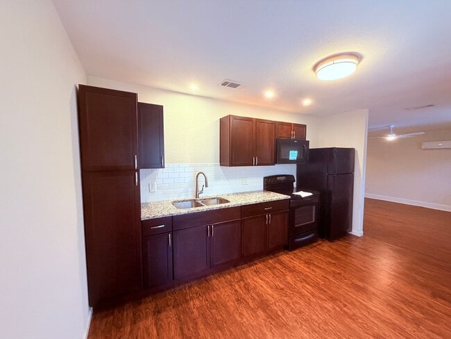 Building Photo - Big Meadow (1508)