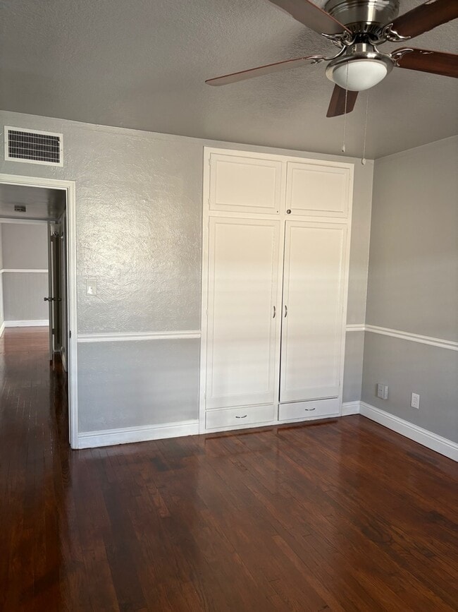 Building Photo - 1308 N Delno Ave