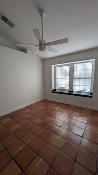Building Photo - 11901 Swearingen Dr