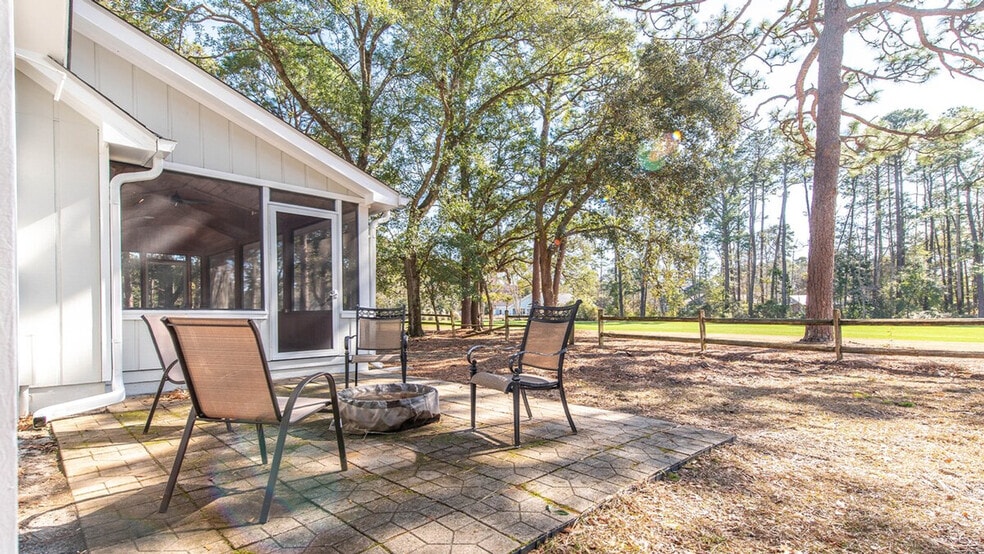 Building Photo - 176 Old Cedar Loop