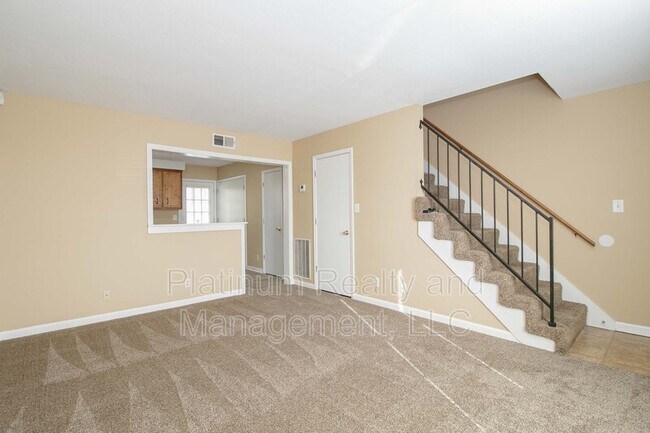 Building Photo - 363 Peabody Dr