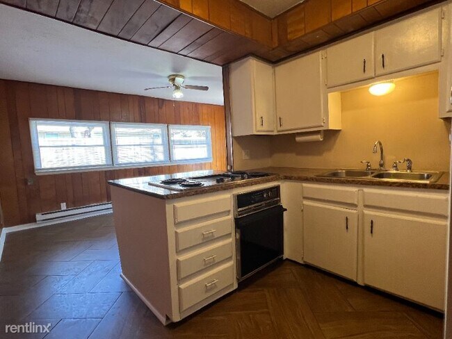 Building Photo - 2 br, 1 bath House - 916 S. Clifton Ave B ...
