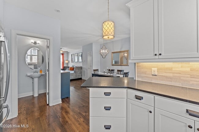 Building Photo - 12 Brownstone Ln